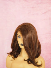 Wig number 7 in natural colors